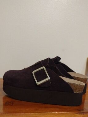 Madden NYC platform Clogs